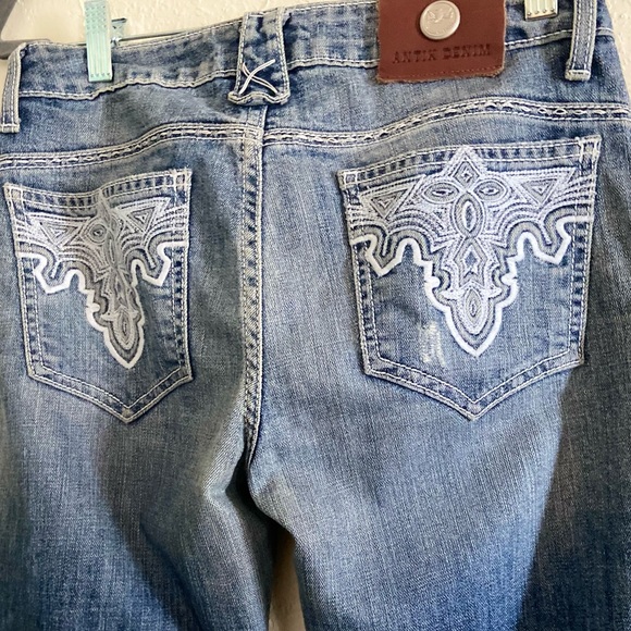 Vintage Like New Flared Distressed size 27 Antik Denim Jeans - Picture 3 of 9